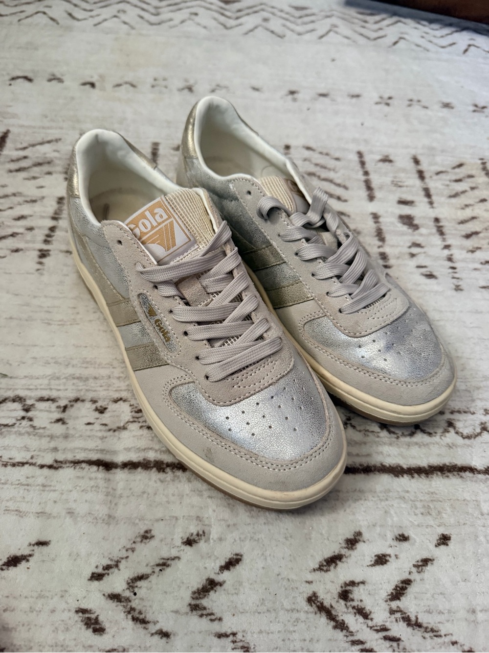 Gola Silver and Light Gray Low-Top Sneakers